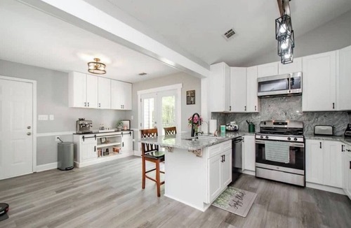 Griffin House | Your Quiet Escape in Locust Grove Sleeps 6