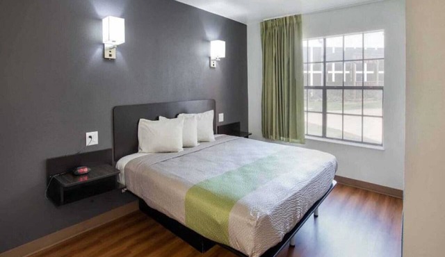 1 King Bed|Suite,Smk,Sofa-Bed