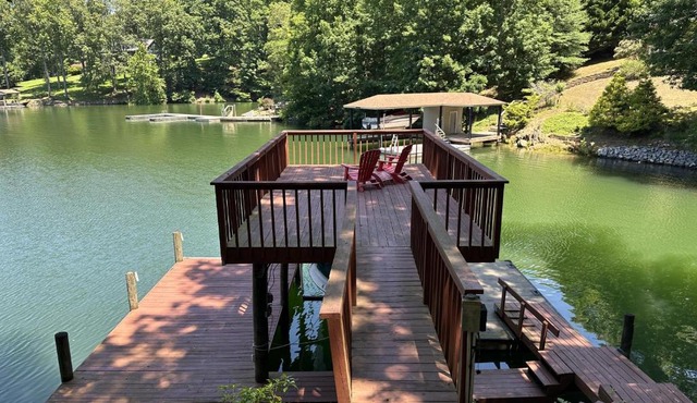 1 Special Place - Waterfront home with private dock, lake views, & washer/dryer in Moneta