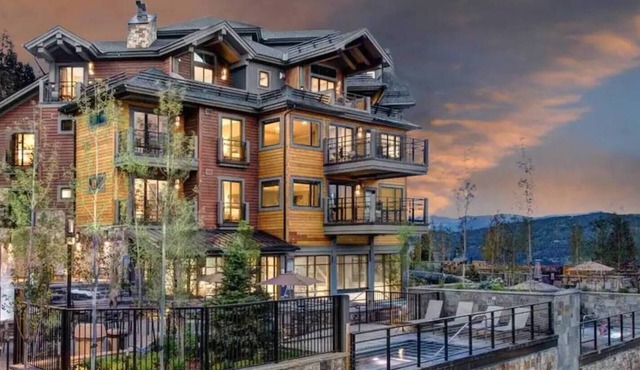 100% Open! Fresh Snow Ski-In/Out Pools-HotTub-Spa