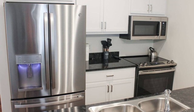 2 Bedroom Apartment Downtown Sun Prairie!