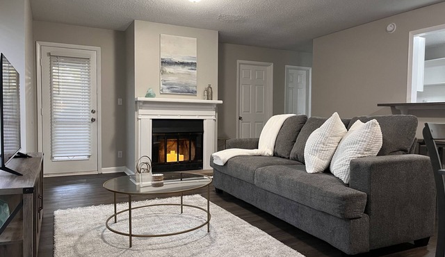 2BD-2BA Mid-City Condo