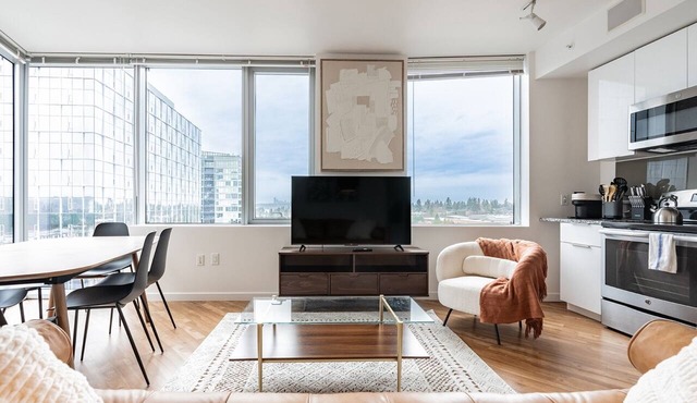2BR | Gym, Pool | Bellevue | Sophari Towers K