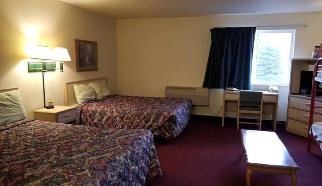 3 Group-Friendly Rooms w/Breakfast | Sioux River Trails & Attractions Nearby