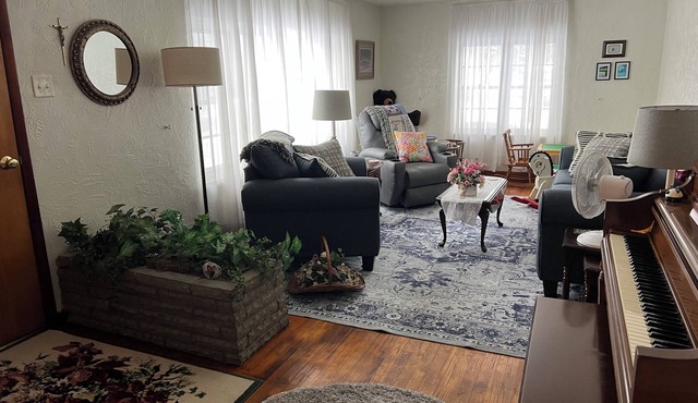 3bd home in Mt. Pleasant; near festivals, biking, skiing.