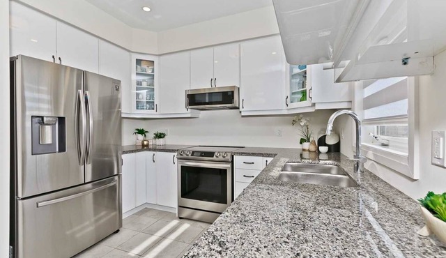 ★4 BR Modern Detached House in Paris, Brant in Paris