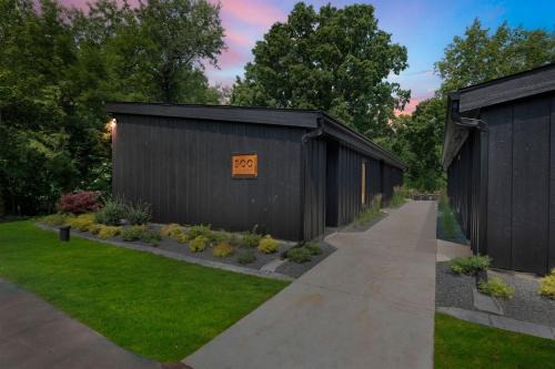 500 House - Unit A