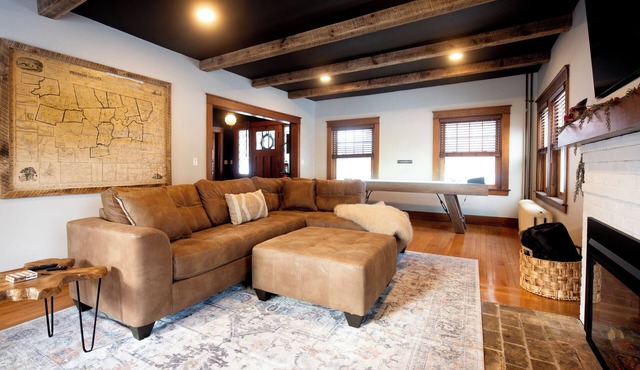 5BR Berkshire Home Mins To The Mountain