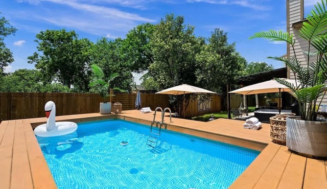 6 Bedroom Villa | Pool | Hot Tub Cabana