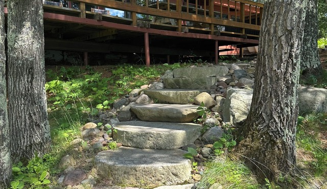7 acre private retreat, cabin and bunk house, Rave, kayaks, paddleboat, pontoon