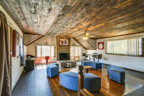 8 Mi to Lake Panorama: Cozy Family Getaway