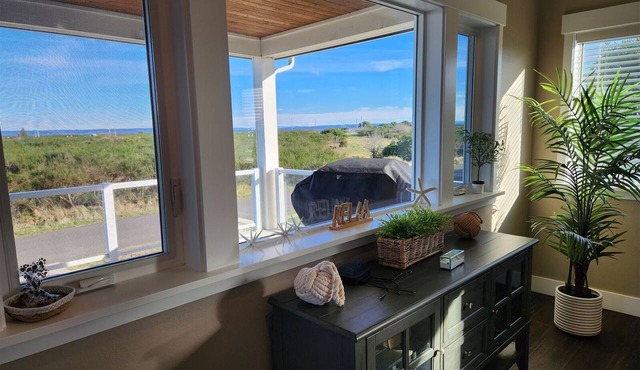 A Beachside Getaway - AKA Bayview Beach House