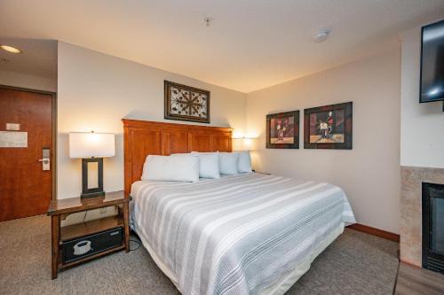 A123 Studio Lake View
