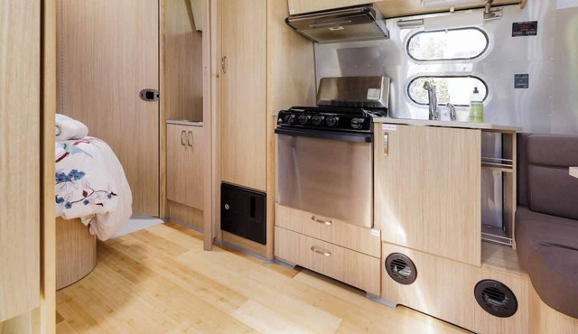 Airstream Tiny Home close to UC BEST Neighborhood in Berkeley