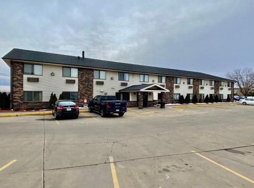 American Inn Cedar Rapids South