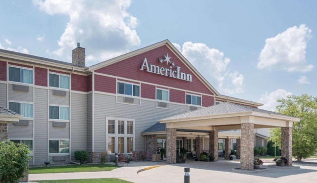 AmericInn by Wyndham Newton