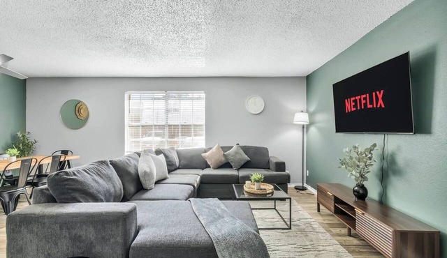 Arlington 2BR | AT&T, Globe Life, 6 Flags, Parking