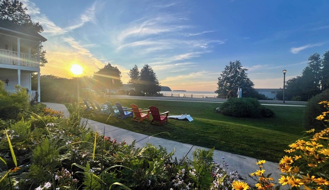 Bay Breeze Resort