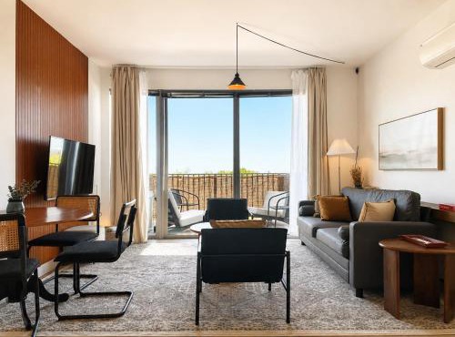 Bay View Designer 2BR - Best Location with Balcony, Gym, and Terrace - Sleeps 6