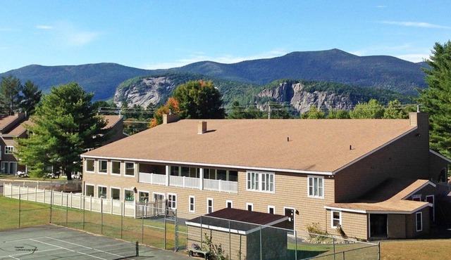 Beautiful 2 bedroom unit at resort, sleeps 8