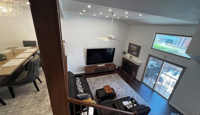 Beautiful 3BR Townhouse in Gated Seaside Village HB – Walk to the Beach & Pier