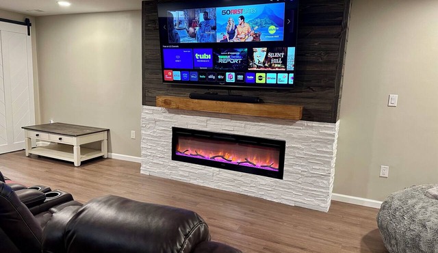 Beautiful, modern, family-friendly 2-bedroom apartment with game & media rooms.