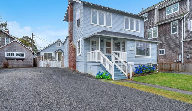 Beautiful Renovated Beach Home with Easy Beach Access and a Bonus Cottage