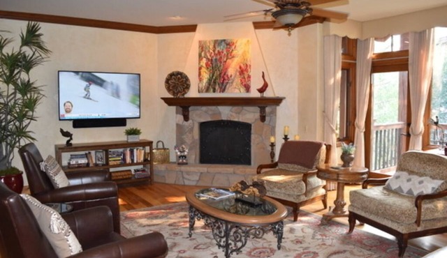Best/closest location to the slopes and newly redecorated.