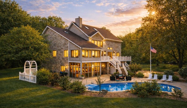 Beulah House | Pool + $100K Arcade Estate
