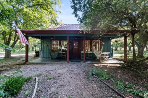 Bird House Countryside Pecan Farm 6acre San Marcos