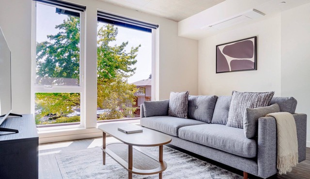 Blueground | Northwest Bellevue, rooftop, nr Bellevue Park