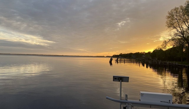 BOOK YOUR SUMMER GETAWAY! Minimum 5 night stays preferred and requested -