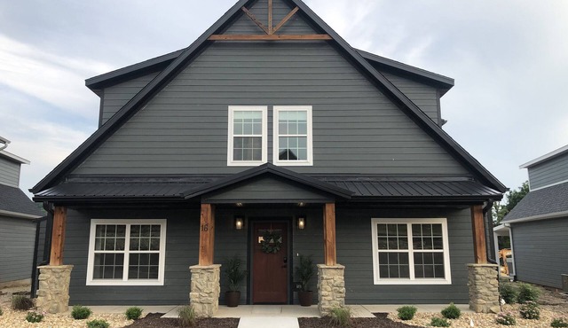 Branson Oasis (entire home)