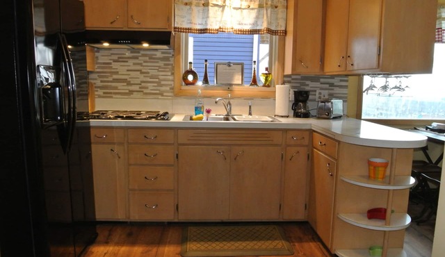 Cape Cod House In Two Rivers, Near The Beach And Lambeau Field in Two Rivers