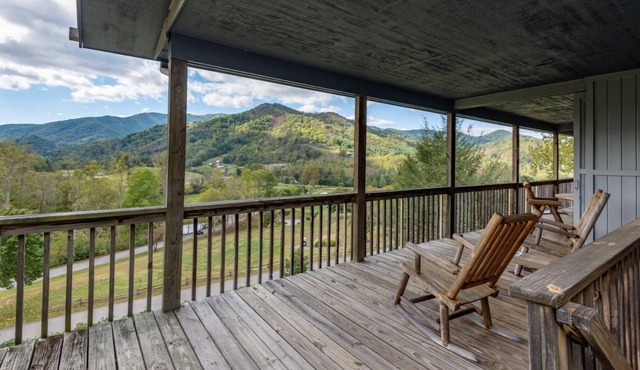 Cardinal at Springdale: Resort Home with Golf and Pool Access!