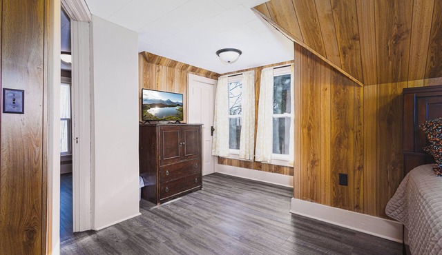 Charming 4-bedroom farmhouse in North Branch, with ATV&Snowmobile trails nearby.