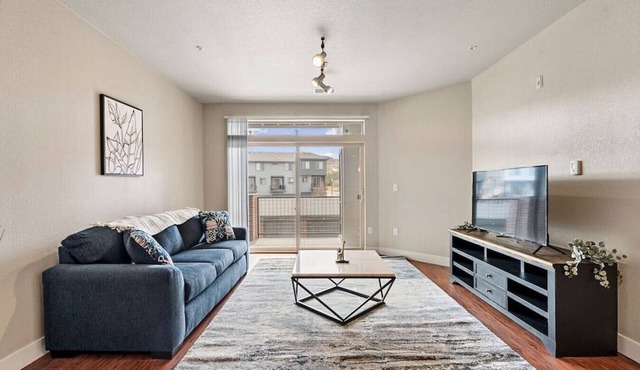 Charming Apartment near Sky Ridge Medical Center in Lone Tree
