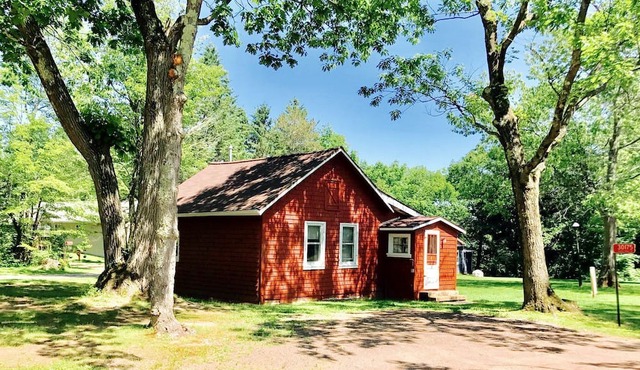 Charming Lakeside Cabin Rental near Camp Nine Pines, Wisconsin