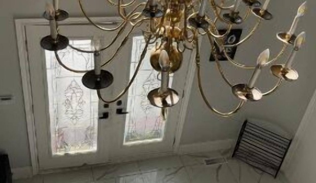 Charming mansion with 1 bedroom in Brampton