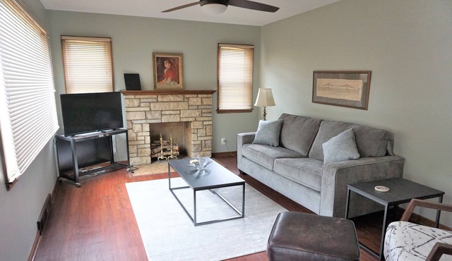 Charming Mid-Century modern home - Historic Aksarben area