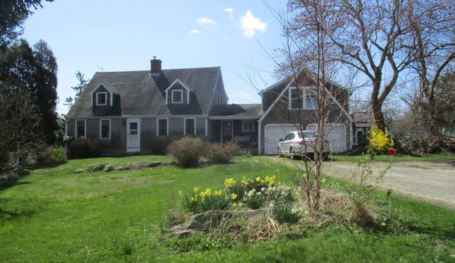 Charming Westport Harbor Cape