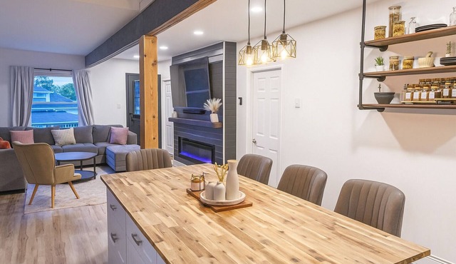 Chef’s Kitchen | Fire Pit+BBQ Deck Private Yard in Cornwall