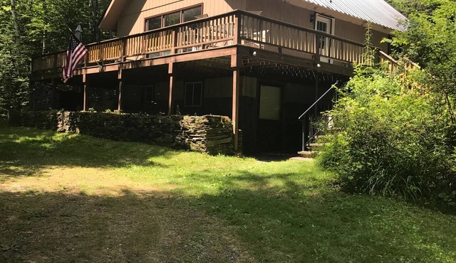 Clean Comfortable Chalet Located In The Heart Of The White Mountains