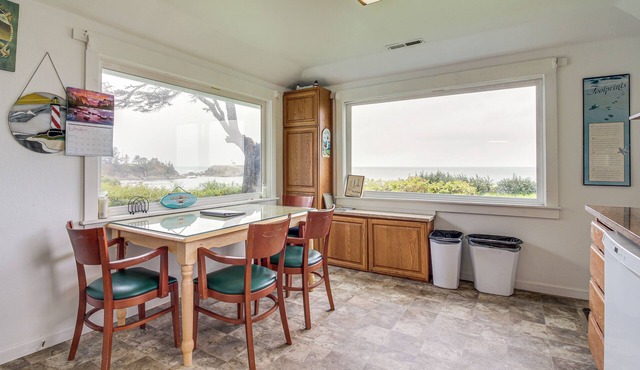 Cliffside Lighthouse Beach Home w/Ocean View