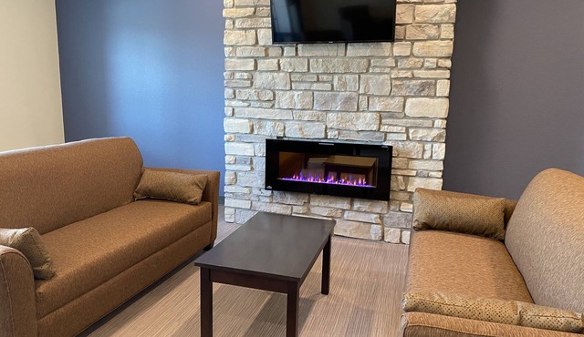 Cobblestone Inn & Suites - Forest City