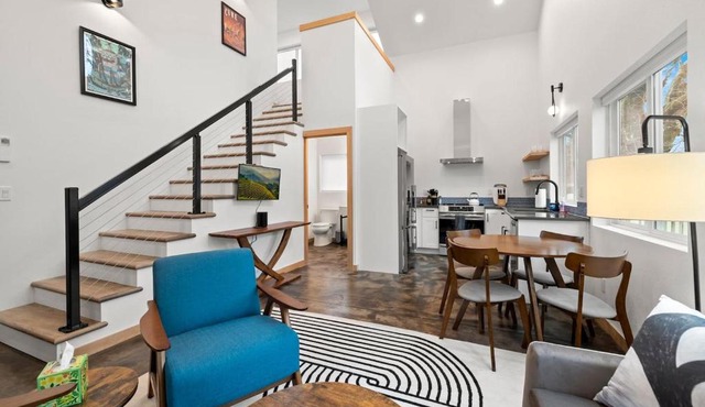 Coda Walkable Woodstock Guesthouse Portland
