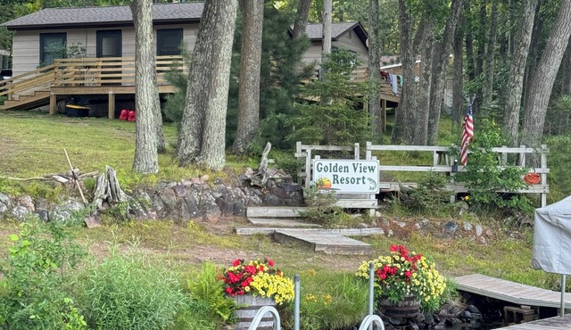 Come and relax in a cozy 2 BR cabin on the Chippewa Flowage, Hayward, WI.