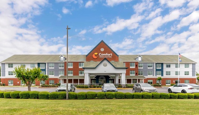 Comfort Inn & Suites Hampton near Coliseum