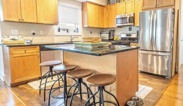 Comfortable Condo near Saratoga State Park!