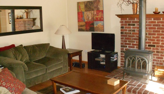 Comfortable, Spacious, Pet-Friendly Home Located close to all the best of Tahoe